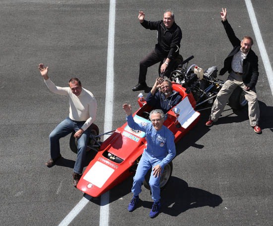 NouOnze participó durante la celebración del Espíritu de Montjuïc se presentó la recién formada Asociación de Fórmulas Históricos.